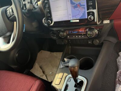 2026 Toyota Hilux SR5 4.0L 6 Cylinders Petrol Engine White Red Pick UP GCC