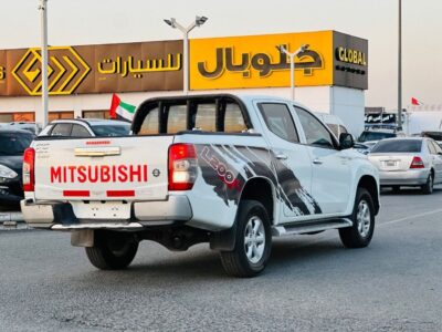 2022 Mitsubishi L200 GLS 2.5L 4 Cylinder Diesel Engine White Grey Pick UP GCC