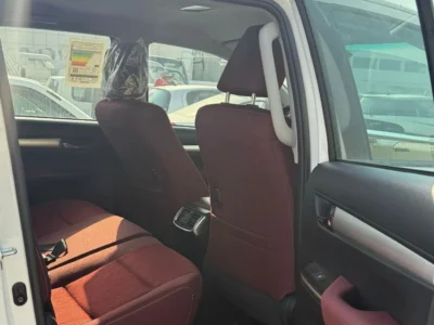 2026 Toyota Hilux SR5 4.0L 6 Cylinders Petrol Engine White Red Pick UP GCC