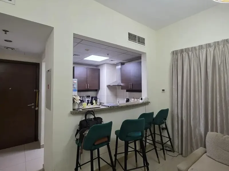 Prime Location | Spacious 2 Bed | Rented