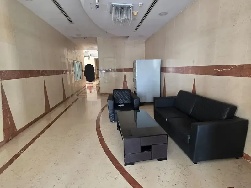 READY TO MOVE | 1 BED | UNFURNISHED | CAR PARK