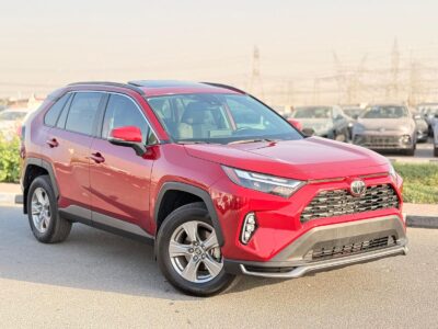 2025 TOYOTA RAV 4 XLE 2.5 Litres V4 Cylinders Engine Red Black SUV FWD
