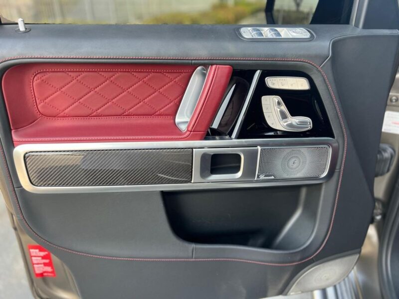 2022 Mercedes-Benz AMG G 63 BRABUS 700 4.0-liter V8 Biturbo Grey Red SUV GCC