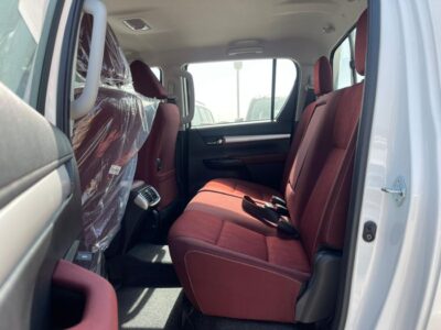 2025 Toyota Hilux PETROL GLX 2.7L 4 Cylinders Double Cab 4WD MT White Red Pick UP