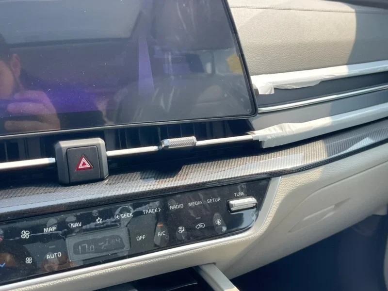 2025 Kia Sportage L TX 1.5 Litres Turbo 4 Cylinders Petrol Engine Grey White SUV