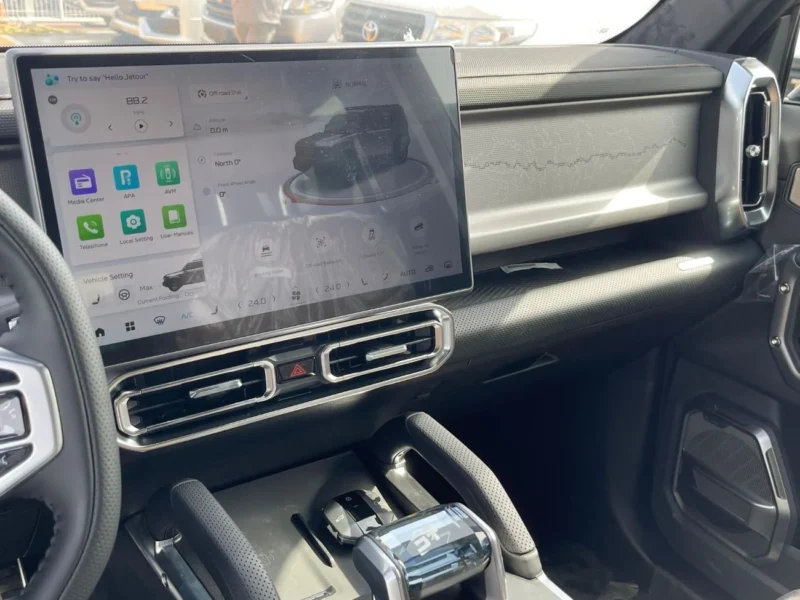 2025 JETOUR T2 TRAVEL PLUS 2.0 Litres 4 Cylinder Petrol Engine Black Tan SUV