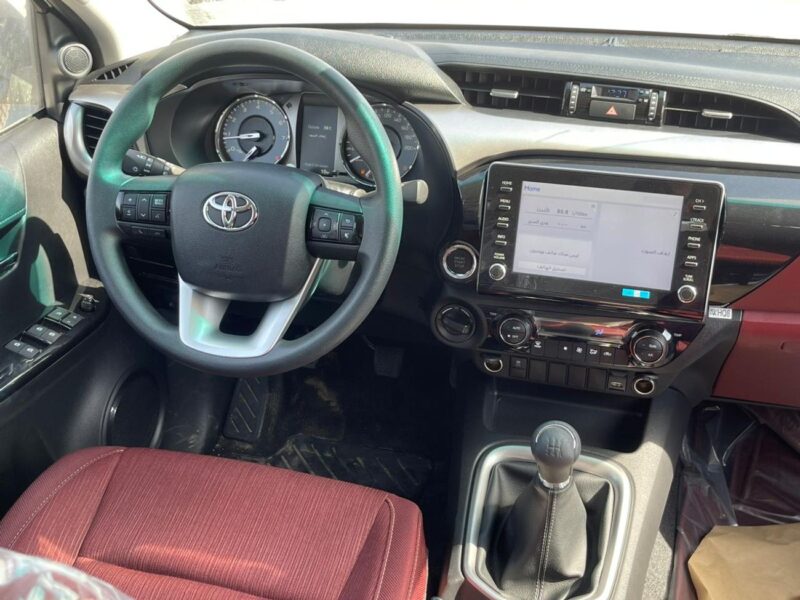 2025 Toyota Hilux PETROL GLX 2.7L 4 Cylinders Double Cab 4WD MT White Red Pick UP