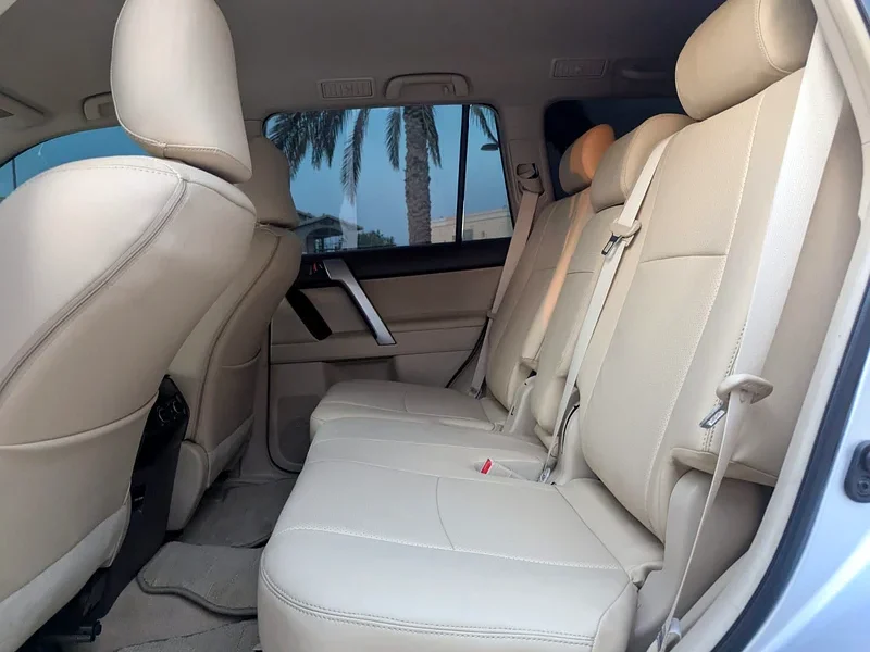 2018 Toyota Prado EXR V6 Petrol Engine Silver Beige SUV EXCELLENT CONDITION