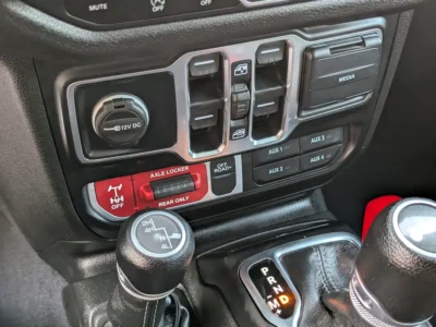 2024 JEEP WRANGLER SPORT 2.0L V4 White Black SUV IN EXCELLENT CONDITION