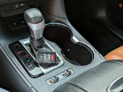 2019 TOYOTA HIGHLANDER LIMITED 3.5 Litres V6 Hybrid Engine Grey Brown SUV