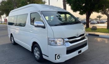 2016 Toyota Hiace Commuter 3.0 Litre 4 Cylinder Turbo Diesel Engine White Grey Van