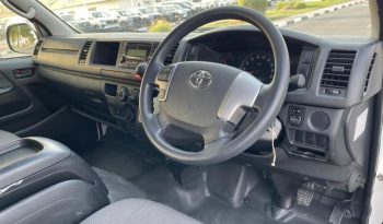 2016 Toyota Hiace Commuter 3.0 Litre 4 Cylinder Turbo Diesel Engine White Grey Van