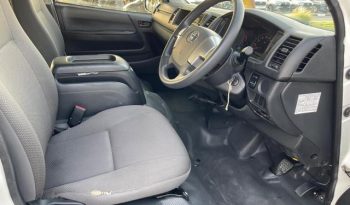 2016 Toyota Hiace Commuter 3.0 Litre 4 Cylinder Turbo Diesel Engine White Grey Van