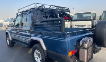 2019 Toyota Land Cruiser 4.5 Litres V8 Turbo Diesel Engine Blue Grey SUV