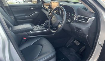 2021 Toyota Kluger GXL 2.5-litre 4-cylinder Petrol-Electric Hybrid Engine Silver Black SUV