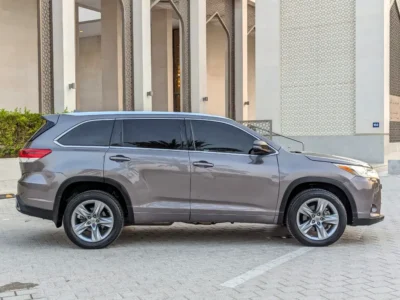2019 TOYOTA HIGHLANDER LIMITED 3.5 Litres V6 Hybrid Engine Grey Brown SUV