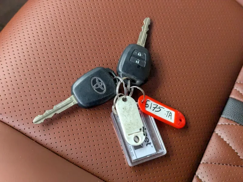 2019 TOYOTA PRADO GCC Specs V4 Petrol Engine 2.7 Litres Black Brown SUV