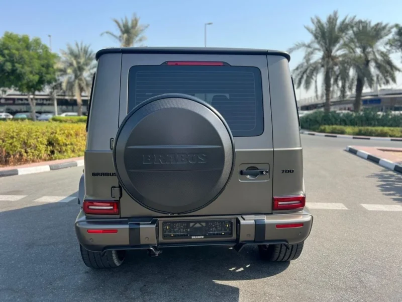 2022 Mercedes-Benz AMG G 63 BRABUS 700 4.0-liter V8 Biturbo Grey Red SUV GCC