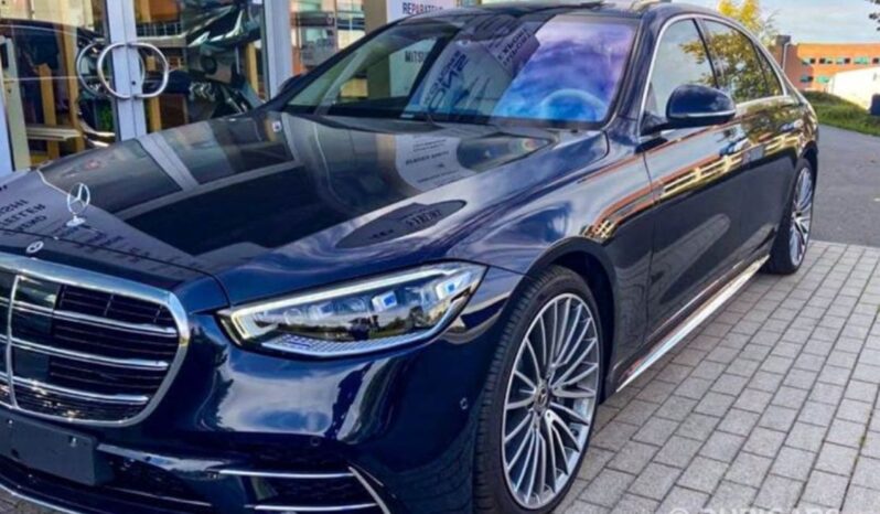 2024 Mercedes-Benz S 500 3.0-liter Turbocharged inline-6 Black Beige Sedan