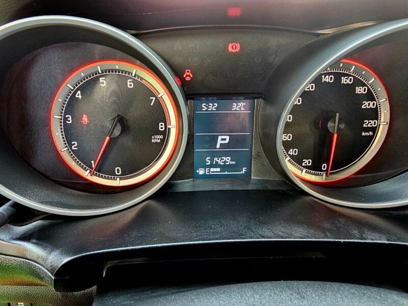 2023 Suzuki Swift1.2 Liter 4 Cylinder Petrol Engine Red Black Hatchback