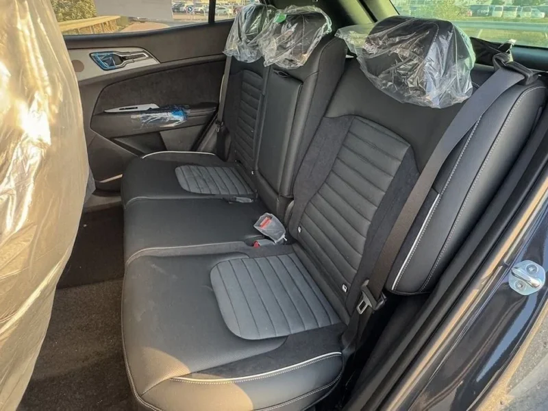 2025 KIA SPORTAGE GT-line DIESEL 1.6L 4 Cylinder Engine TURBO Grey Black SUV