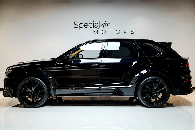 2022 Bentley Bentayga ORIGINAL MANSORY KIT WITH CERTIFICATE 8 Cylinders Petrol Engine Black Beige SUV