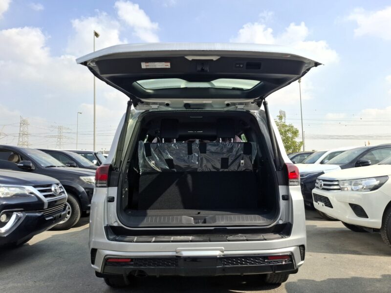 2025 Toyota Landcruiser VXR 3.5L V6 Twin-Turbo TT Silver Red with Radar GCC