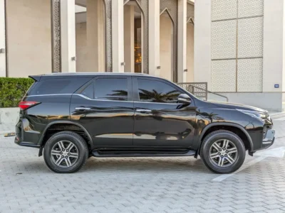 2017 Toyota Fortuner GXR 6 Cylinders Petrol Engine Black Brown SUV GCC Specs