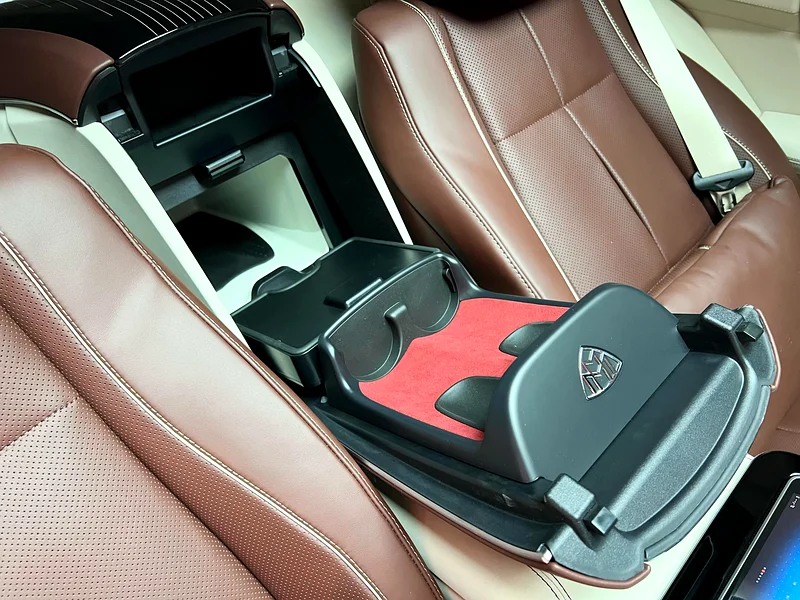 2021 Mercedes-Maybach GLS-Class GLS 600 8 Cylinders Engine White Pink SUV