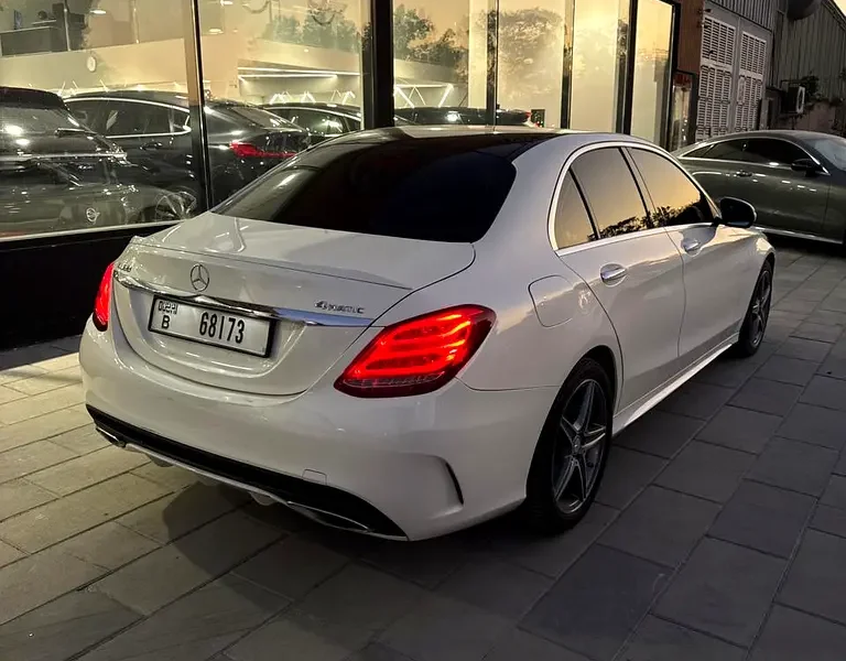 2015 Mercedes-Benz C-Class C300 4Matic 4 Cylinder Petrol Engine White Black Sedan