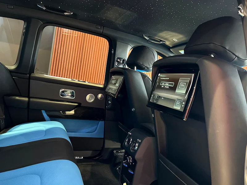 2021 Rolls-Royce Cullinan Black Badge 12 Cylinders Petrol Engine Grey Blue SUV