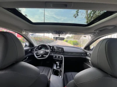 2025 Hyundai Elantra 1.5 CVT 4 Cylinders Petrol Engine White Black Sedan FWD