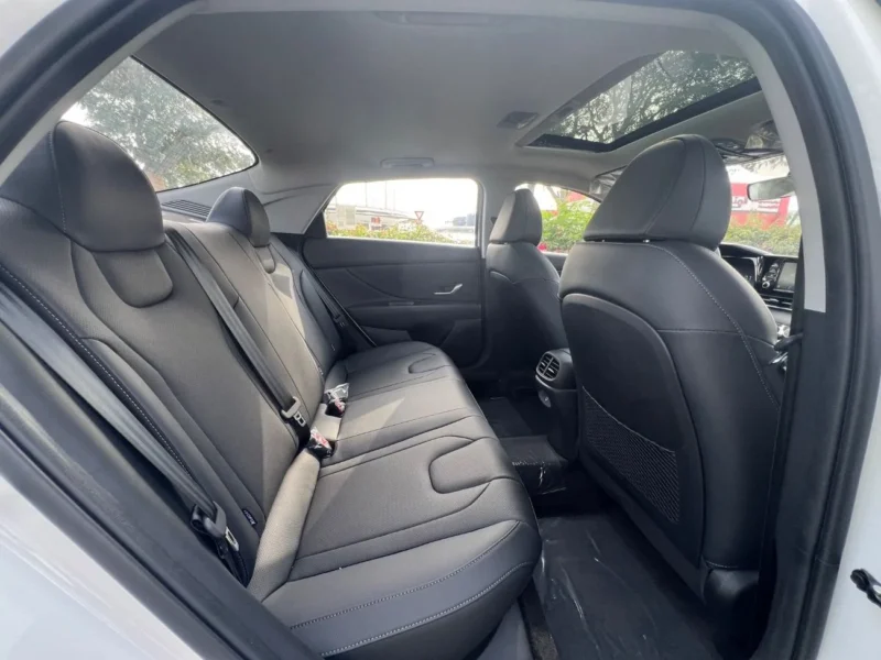 2025 Hyundai Elantra 1.5 CVT 4 Cylinders Petrol Engine White Black Sedan FWD