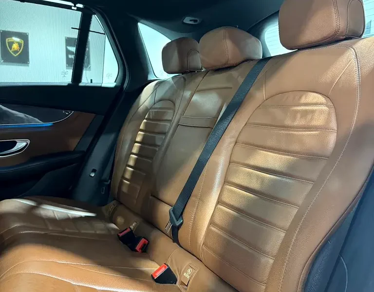 2018 Mercedes-Benz GLC GLC 250 4MATIC 4 Cylinders Engine White Brown Crossover