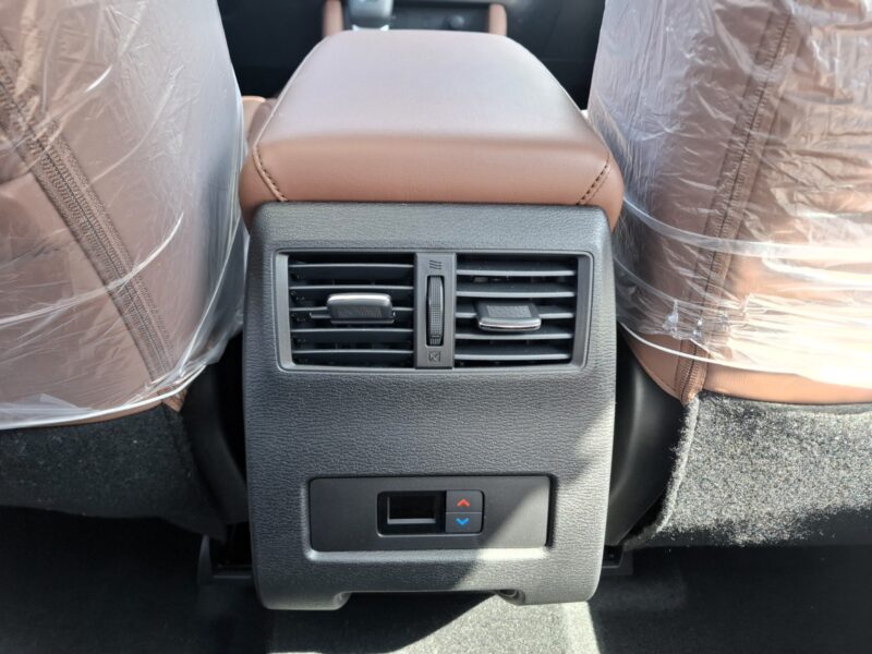 2026 Mitsubishi Outlander P Line 2.5 Litres 4 Cylinder Petrol Engine White Tan SUV