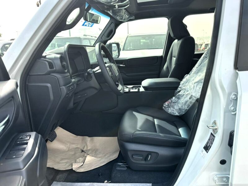 2025 Toyota Prado 2.4l Adventure 2.4L 4-Cylinder Turbo Petrol White Black SUV