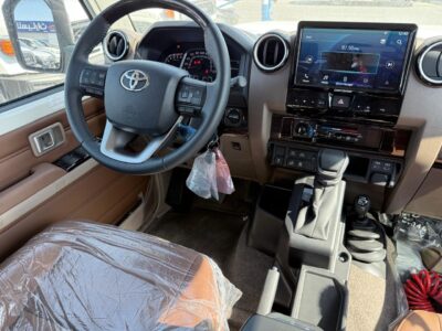 2025 Toyota LC 5 Door 2.8L 4-cylinder AT Full Diesel with Radar White Tan SUV