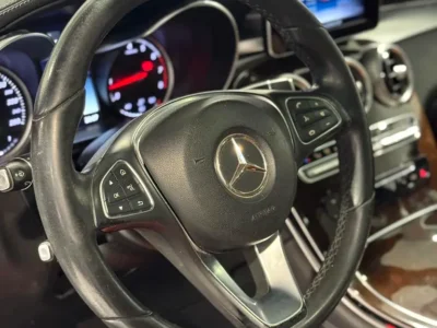 2018 Mercedes-Benz GLC GLC 250 4MATIC 4 Cylinders Engine White Brown Crossover