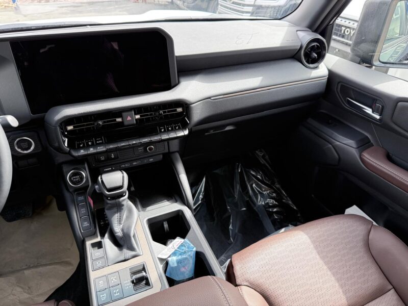 2025 Toyota Prado 2.8l Adventure Special 2.8L 4-cylinder Turbo Diesel Black SUV