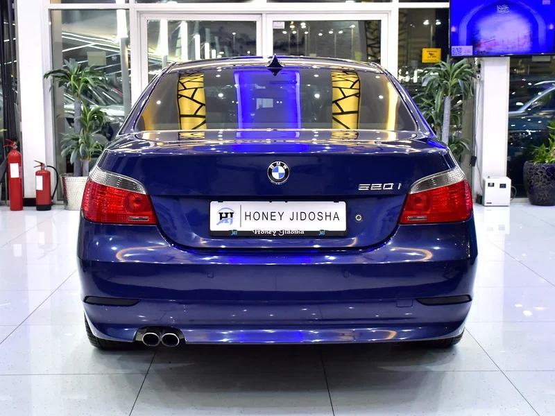 2005 BMW 5-Series 520i 6 Cylinders Petrol Engine Blue Beige Sedan GCC Specs