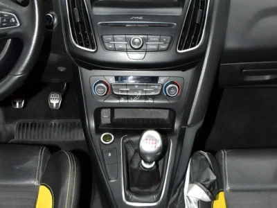 2016 Ford Focus ST 4 Cylinder Petrol Engine Yellow Black Hatchback GCC