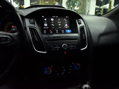 2017 Ford Focus ST 4 Cylinder Petrol Engine White Black Hatchback GCC