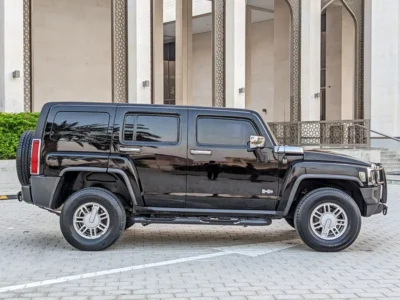 2007 Hummer H3 Other 5 Cylinder Petrol Engine Black Beige SUV GCC Specs