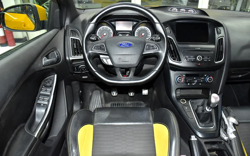 2016 Ford Focus ST 4 Cylinder Petrol Engine Yellow Black Hatchback GCC
