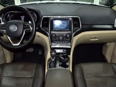 2020 Jeep Grand Cherokee Laredo 6 Cylinders Engine White Brown SUV GCC Specs