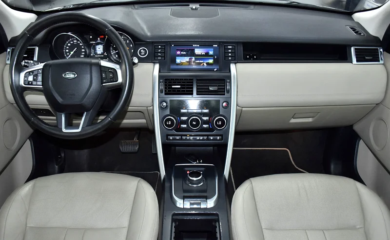 2018 Land Rover Discovery Sport HSE 4 Cylinders Engine Black Beige Crossover