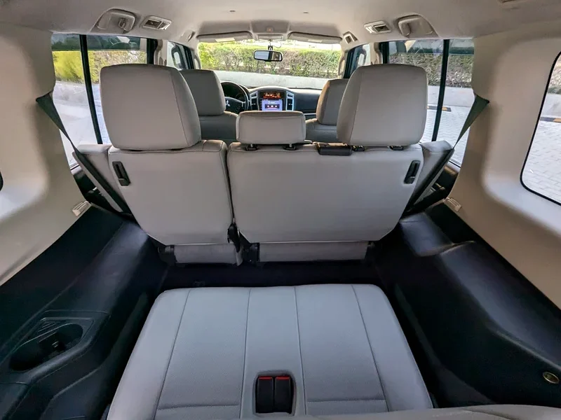 2015 Mitsubishi Pajero GLS MID OPTION V6 Engine 3.5 Litres GCC Specs