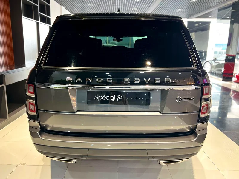2022 Land Rover Range Rover SV Autobiography 8 Cylinder Engine Grey Black SUV