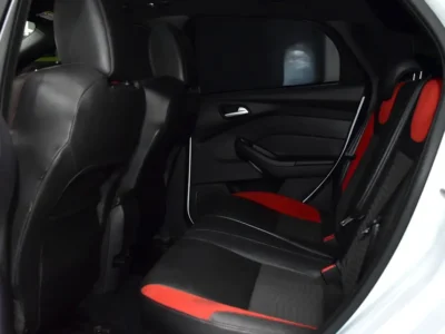 2017 Ford Focus ST 4 Cylinder Petrol Engine White Black Hatchback GCC