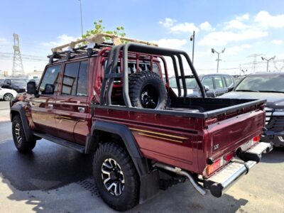 2025 Toyota LC Pickup DC AT 2.8L 4-cylinder Turbo Diesel Diff Lock Red Tan